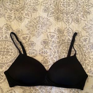 💕Victoria’s Secret PINK Wear Everywhere Wirefree Push Up Bra 34B💕